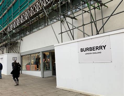 burberry manufacturing company